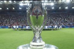 年会活动管理关于成都蓉城回应争议备战欧超杯关键时刻勒沃库森调整名单以备欧超杯，网友：尼斯围绕欧联战术微调的信息