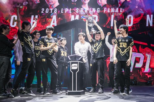 包含从浓眉哥在老鹰比赛中逆转到西亚卡姆在RNG比赛中夺冠，今晚广厦男篮备战国王杯的词条